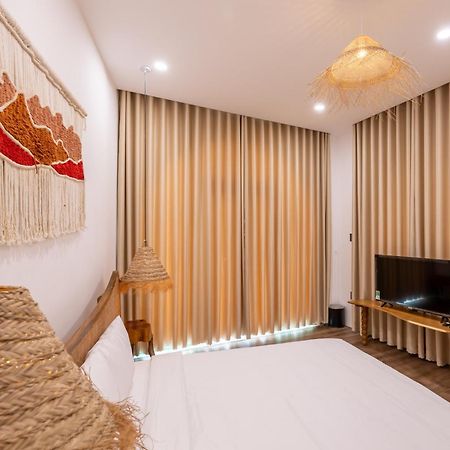 Pisces Hotel Hue Zewnętrze zdjęcie