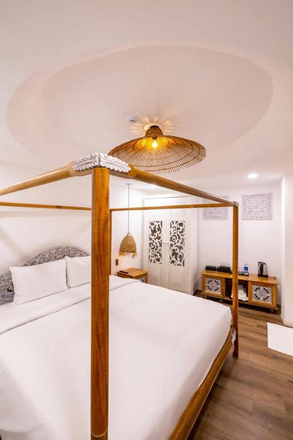 Pisces Hotel Hue Zewnętrze zdjęcie