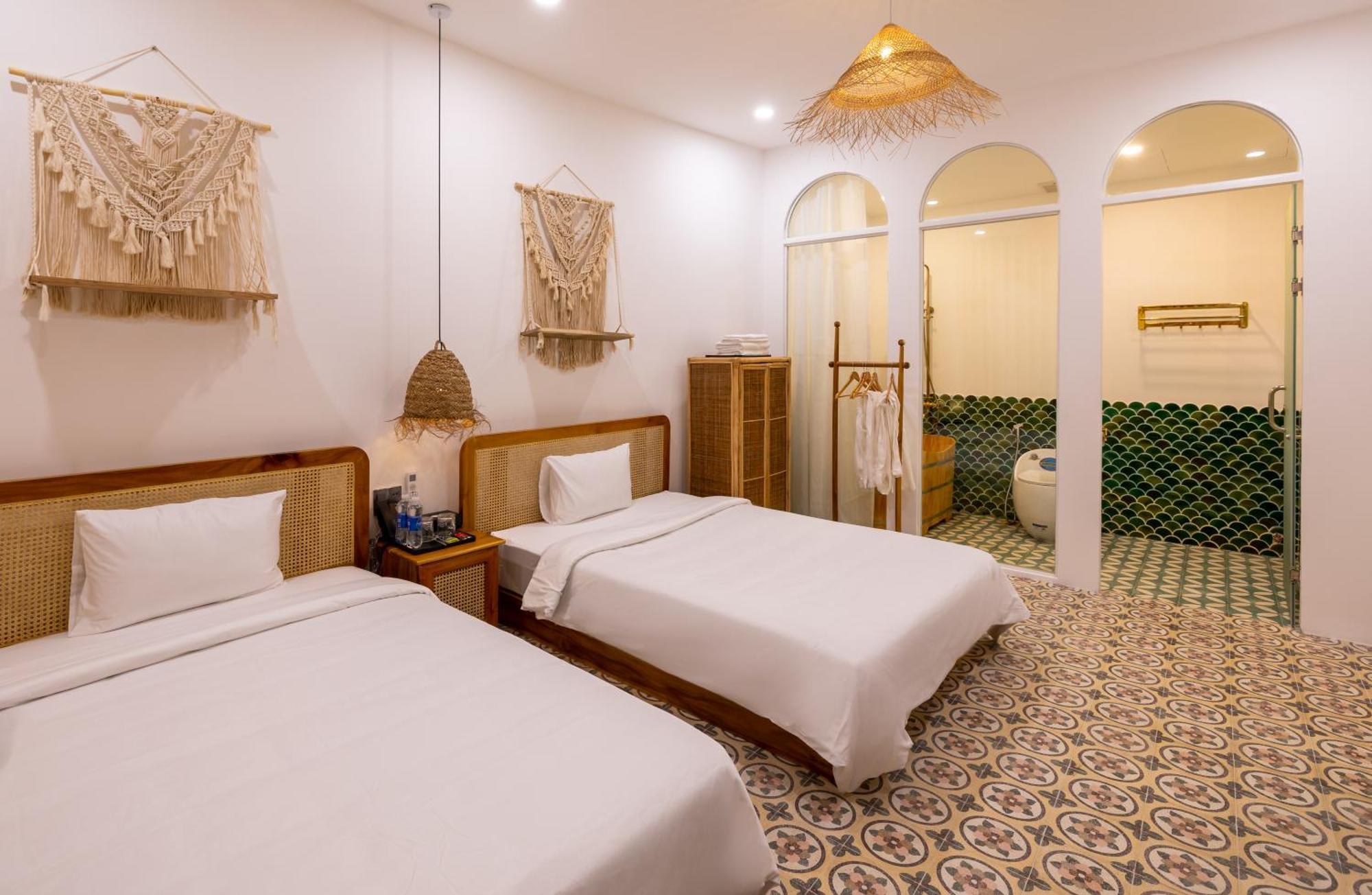 Pisces Hotel Hue Zewnętrze zdjęcie