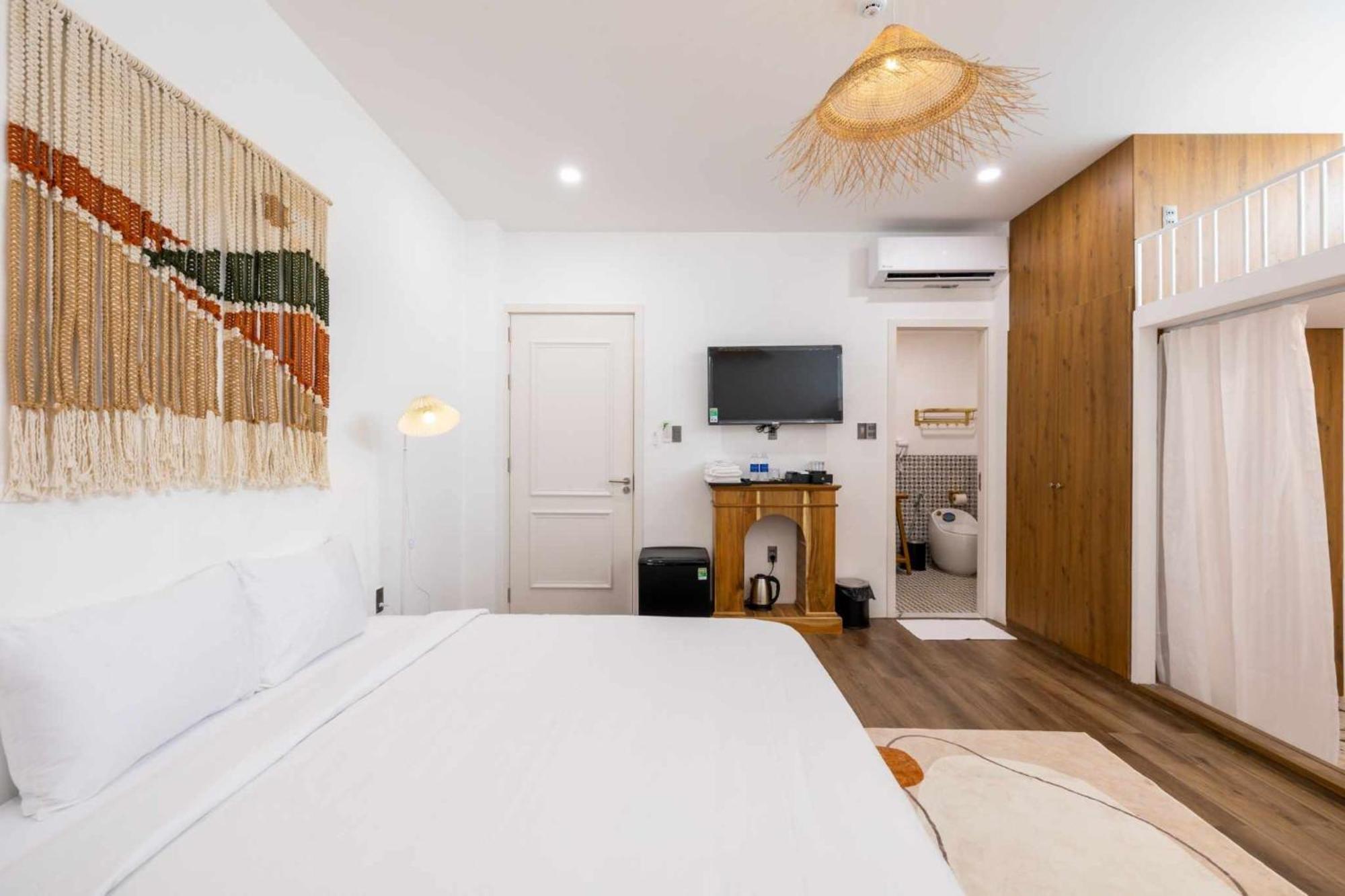 Pisces Hotel Hue Zewnętrze zdjęcie